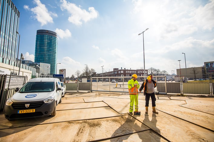 What gates should you select for the entrance of your building site?